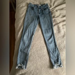 Levi’s 721 High Rise Skinny Jean